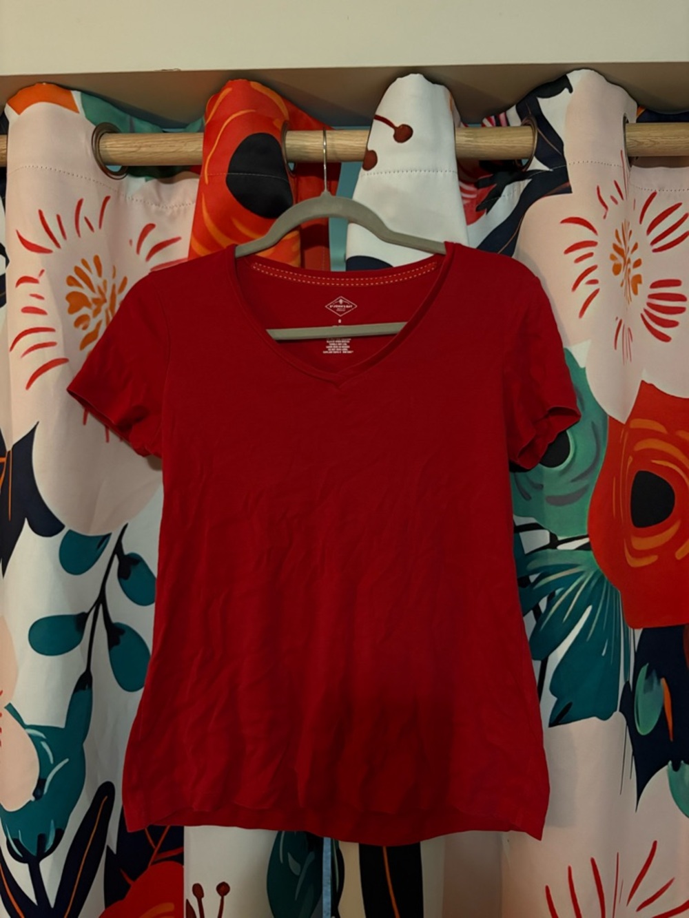 St. John's Bay Women's Red V-Neck Short Sleeve Tee